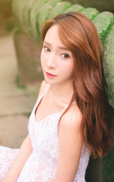 夜夜草影视内容浏览界面